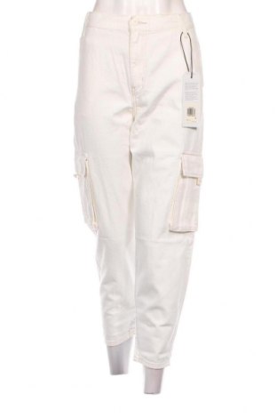 Damenhose Levi's, Größe M, Farbe Weiß, Preis € 54,64