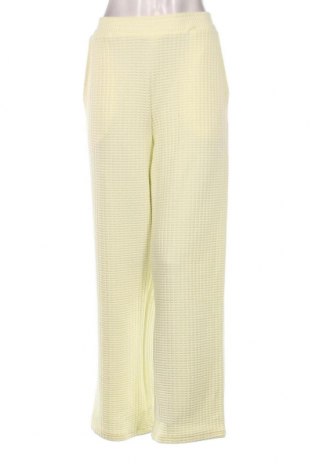 Дамски панталон Monki, Размер M, Цвят Жълт, Цена 10,29 лв.