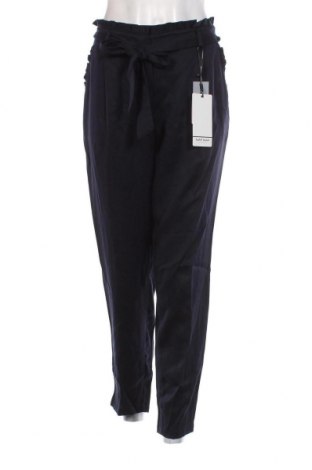 Pantaloni de femei Naf Naf, Mărime M, Culoare Albastru, Preț 114,47 Lei
