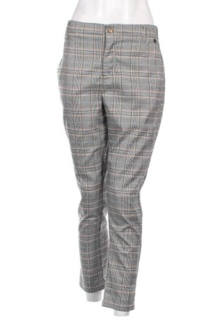Γυναικείο παντελόνι Pull&Bear, Μέγεθος M, Χρώμα Πολύχρωμο, Τιμή 15,00 €