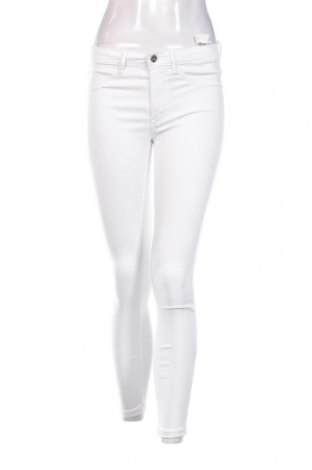 Дамски панталон Sinsay, Размер M, Цвят Бял, Цена 17,52 лв.