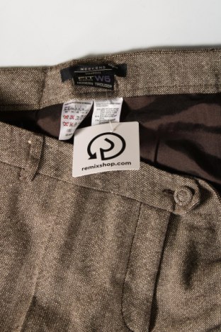 Дамски панталон Weekend Max Mara, Размер L, Цвят Бежов, Цена 155,00 лв.