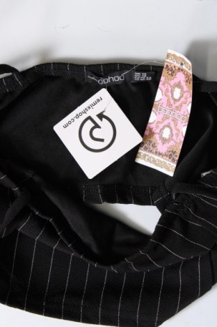 Γυναικείο αμάνικο μπλουζάκι Boohoo, Μέγεθος M, Χρώμα Μαύρο, Τιμή 9,41 €