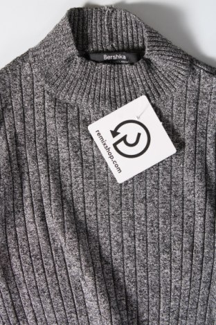Дамски пуловер Bershka, Размер XS, Цвят Сив, Цена 5,80 лв.
