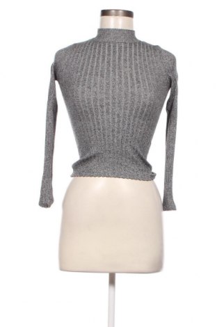 Дамски пуловер Bershka, Размер XS, Цвят Сив, Цена 7,25 лв.
