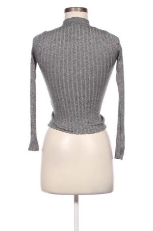 Дамски пуловер Bershka, Размер XS, Цвят Сив, Цена 5,80 лв.