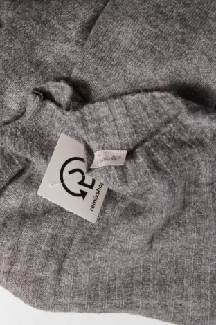 Damenpullover Oyanda, Größe M, Farbe Grau, Preis 8,07 €