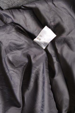 Дамско палто Uniqlo, Размер XL, Цвят Сив, Цена 78,01 лв.
