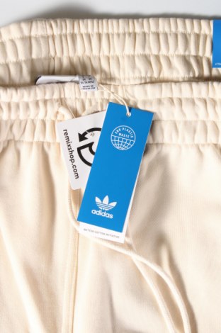 Pantaloni trening de femei Adidas Originals, Mărime 3XL, Culoare Bej, Preț 286,18 Lei