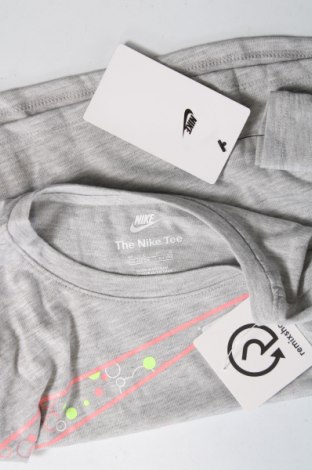 Kinder Shirt Nike, Größe 5-6y/ 116-122 cm, Farbe Grau, Preis 17,94 €