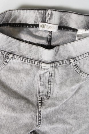 Dziecięce jeansy H&M, Rozmiar 13-14y/ 164-168 cm, Kolor Szary, Cena 27,83 zł
