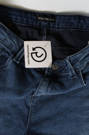 Dziecięce jeansy Reserved, Rozmiar 11-12y/ 152-158 cm, Kolor Niebieski, Cena 19,84 zł