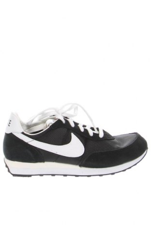 Детски обувки Nike, Размер 35, Цвят Черен, Цена 58,00 лв.