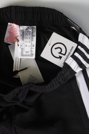 Детско спортно долнище Adidas, Размер 11-12y/ 152-158 см, Цвят Черен, Цена 69,60 лв.