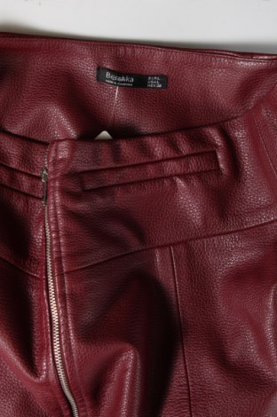 Kožená sukňa  Bershka, Veľkosť L, Farba Červená, Cena  2,36 €