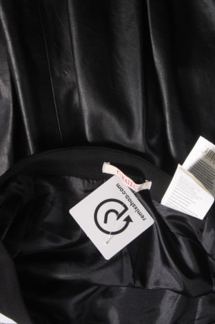 Kožená sukňa  Camaieu, Veľkosť S, Farba Čierna, Cena  6,88 €