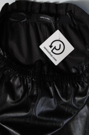 Δερμάτινη φούστα Vero Moda, Μέγεθος S, Χρώμα Μαύρο, Τιμή 11,24 €