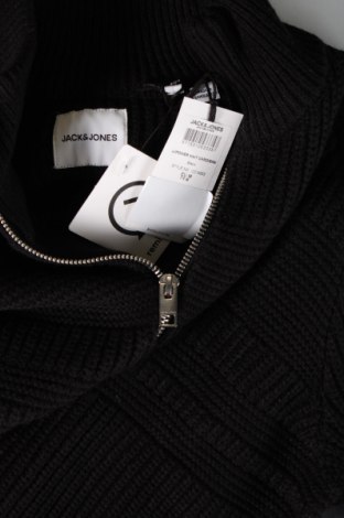 Jachetă tricotată de bărbați Jack & Jones, Mărime M, Culoare Negru, Preț 223,68 Lei