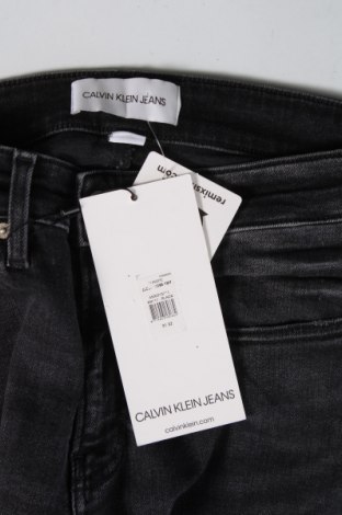 Męskie jeansy Calvin Klein Jeans, Rozmiar S, Kolor Szary, Cena 251,46 zł