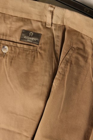 Мъжки панталон Aigner, Размер XL, Цвят Бежов, Цена 79,29 лв.