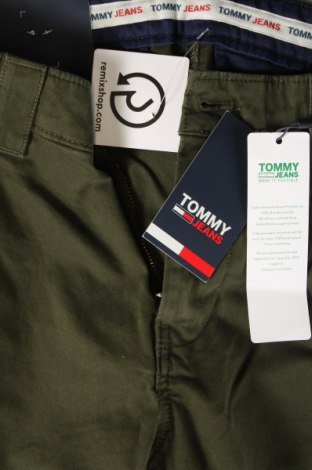 Мъжки панталон Tommy Jeans, Размер M, Цвят Зелен, Цена 66,85 лв.