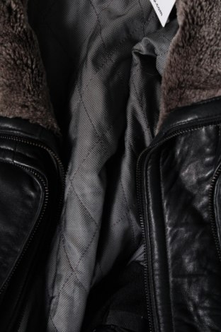 Pánska kožená bunda , Veľkosť XL, Farba Čierna, Cena  12,50 €