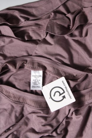 Piżama
 Calvin Klein Sleepwear, Rozmiar L, Kolor Fioletowy, Cena 147,88 zł
