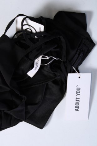 Kleid About You, Größe S, Farbe Schwarz, Preis 35,05 €