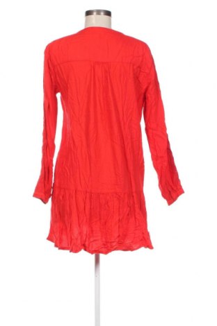 Šaty  B.Young, Velikost M, Barva Červená, Cena  383,00 Kč