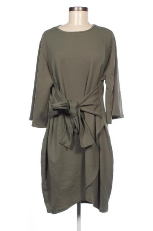 Kleid Boohoo, Größe 3XL, Farbe Grün, Preis 21,13 €
