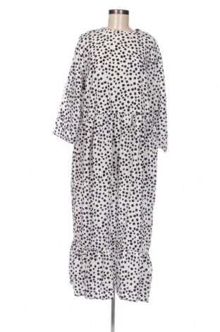 Φόρεμα Boohoo, Μέγεθος 3XL, Χρώμα Λευκό, Τιμή 28,45 €