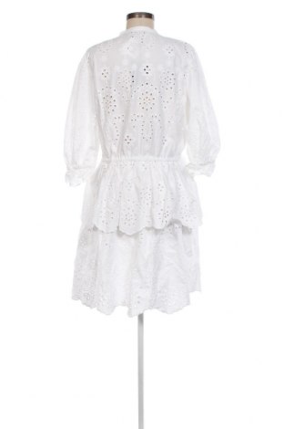 Kleid Bruuns Bazaar, Größe L, Farbe Weiß, Preis € 74,87