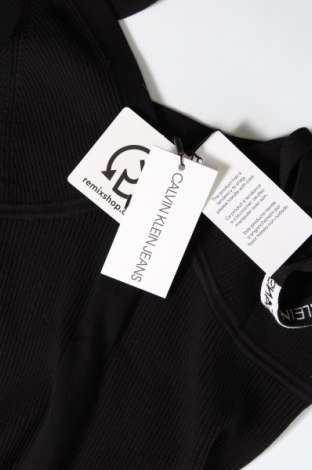 Рокля Calvin Klein Jeans, Размер M, Цвят Черен, Цена 136,12 лв.