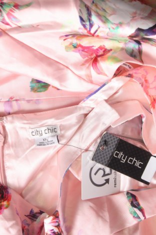Kleid City Chic, Größe XXL, Farbe Mehrfarbig, Preis € 64,72