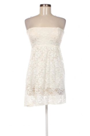 Φόρεμα Madonna, Μέγεθος S, Χρώμα Λευκό, Τιμή 15,00 €