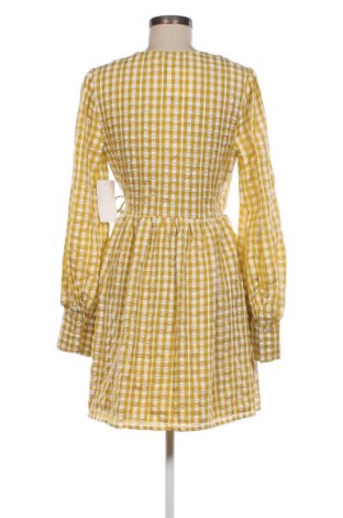Kleid NA-KD, Größe S, Farbe Mehrfarbig, Preis 8,41 €