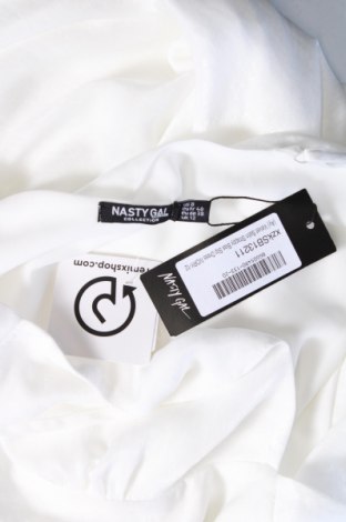Kleid Nasty Gal, Größe M, Farbe Weiß, Preis 10,21 €