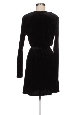 Šaty  Pieces, Veľkosť M, Farba Čierna, Cena  7,35 €
