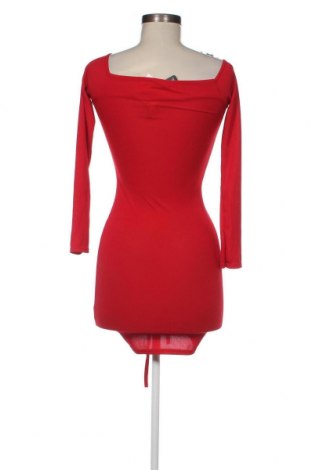 Kleid Pretty Little Thing, Größe S, Farbe Rot, Preis 12,90 €