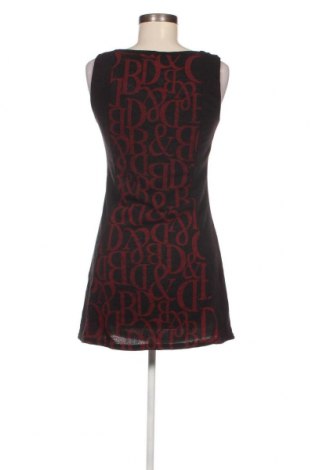 Kleid Quinze Heures Trente, Größe M, Farbe Mehrfarbig, Preis 4,44 €