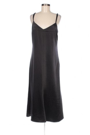 Šaty  Sisley, Veľkosť M, Farba Čierna, Cena  57,73 €