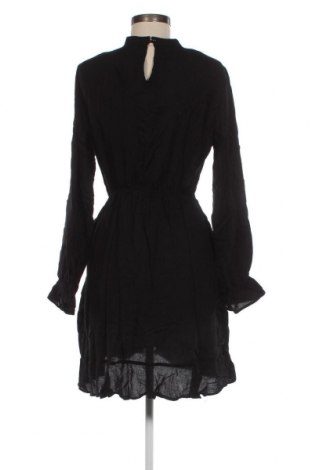 Šaty  Trendyol, Velikost M, Barva Černá, Cena  222,00 Kč