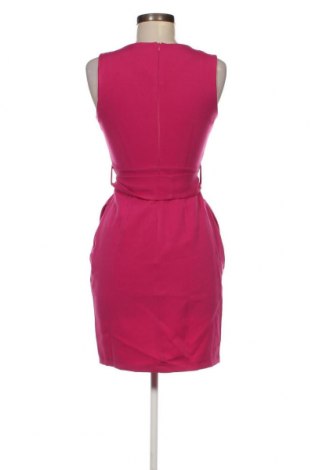 Sukienka Trendyol, Rozmiar XS, Kolor Różowy, Cena 271,88 zł