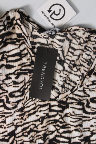 Kleid Trendyol, Größe S, Farbe Mehrfarbig, Preis 7,89 €