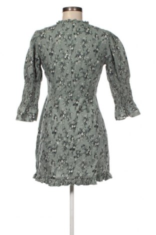 Kleid Urban Outfitters, Größe M, Farbe Grün, Preis 23,66 €