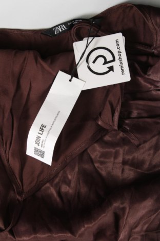 Рокля Zara, Размер XS, Цвят Кафяв, Цена 68,00 лв.