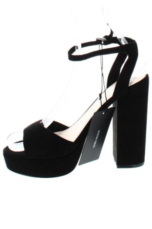 Sandalen Vero Moda, Größe 38, Farbe Schwarz, Preis 27,28 €