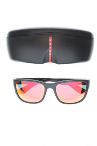 Sonnenbrille Prada, Farbe Schwarz, Preis 286,56 €