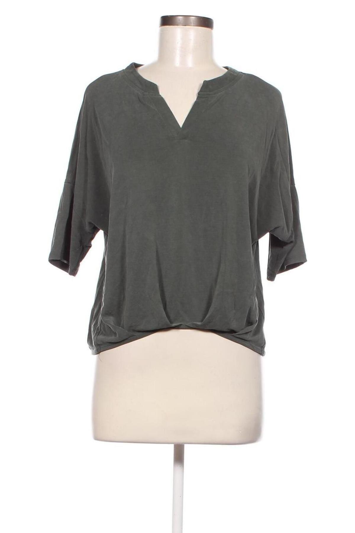 Γυναικεία μπλούζα Reserved, Μέγεθος XS, Χρώμα Πράσινο, Τιμή 4,70 €