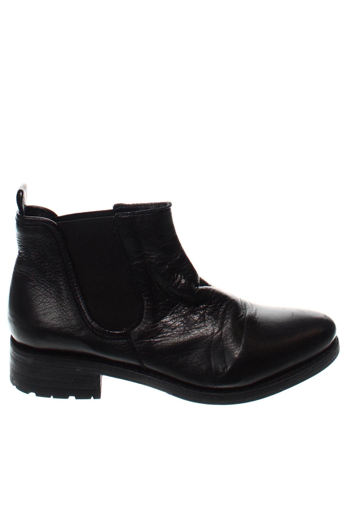 Dámské boty  Blackstone, Velikost 37, Barva Černá, Cena  556,00 Kč